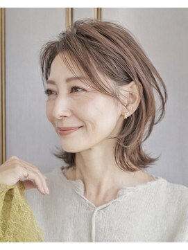 ビューティーミュージアム モア Beauty Museum MORE カジュアルな外ハネスタイル