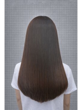 カットワークススリックバイフェローズ(CUT WORKS SLICK by fellows) ツヤが出るナチュラルブラウン×美髪ロング
