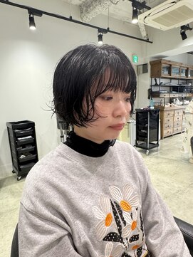 ビブ(VIV) 大人美人丸みショートボブ白髪ぼかしハイライト川崎20代30代40代