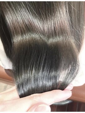 ネリネ(Nerine) +10cm伸ばせるサラツヤ髪