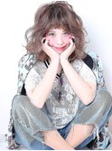 ミディアムやんちゃパーマヘア