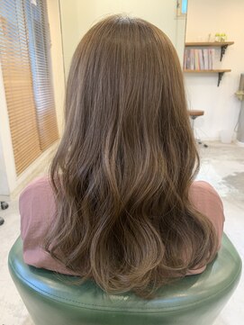 ベンチ 新宿店(bench) ベージュセミロング