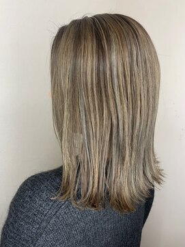 モルニ(MORNI) ミルクベージュ_マロンベージュ Aラインボブ かきあげ