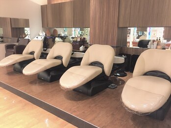 シェレーヌ　藤原台店