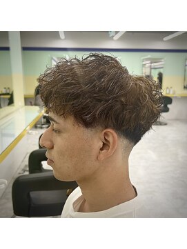 スリー 横浜(THREE) 【平岡将太郎指名】スペインカール×ミルクティーブラウン