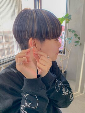 テトヘアー(teto hair) マッシュショート、ハイライトカラー、パッツン前髪