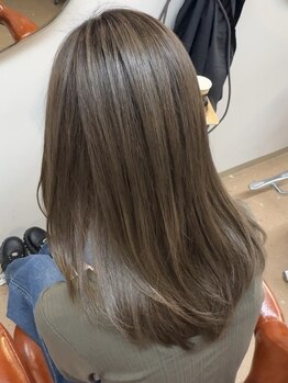 ヴァイオレット(VIOLET)の写真/【八尾】ダメージレスにサラ艶ストレートを叶える♪扱いやすくなって忙しい朝のスタイリングも簡単時短に◎