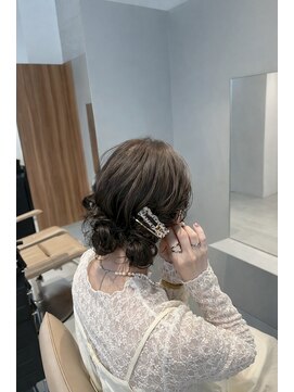 ガリカ 博多(Gallica) <入佐/ヘアセット>かわいいお団子2つ、ツインシニヨンアレンジ