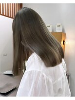 ニール 名古屋 伏見 丸の内(NEELU)&nbsp;【RIE】透明感オリーブベージュ