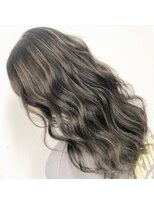 エコモ ヘアー(E Komo hair) しっとり艶感ハイライトロング