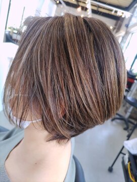 アンナ ヘアアンドアイズ(AnNa hair&eyes) ショ-トボブ