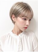 20代30代大人かわいい/シルキーベージュ/丸みショートヘア/前髪