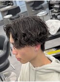 縦落ちツイスト緩めメンズパーマ波巻き