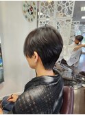 耳だしショート