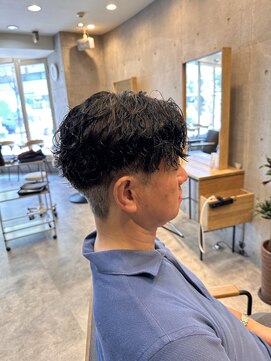 ヒート トウキョウ 目黒店(HEAT TOKYO) シャドウパーマ センターパート 刈り上げ