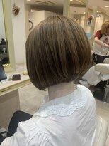 アッシュ 仙川店(Ash)&nbsp;海外ヘア ショート 外国人風ボブ 前下がり　軟毛　クセ毛