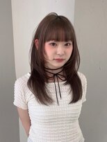 オリーブベージュ/レイヤーカット/透明感カラー/くすみカラー