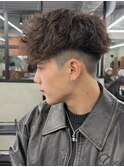 スキンフェードスパイキーショートパーマ短髪刈り上げ