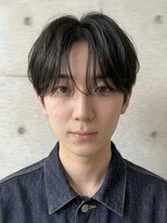 ノラキチジョウジ(NORA KICHIJOJI)&nbsp;黒髪韓国マッシュ毛流れセンターパートダウンパーマツーブロック