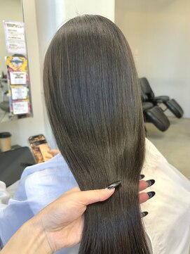ヘアー アイス 御器所本店(HAIR ICI) 赤み消しオリーブカラー♪髪質改善トリートメント艶ストレート