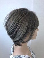 アッドバイケンジ(Add.. by KENJE)&nbsp;フェミニンショートボブ