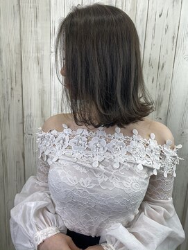 アンダーバーホワイト 南海難波店(_WHITE) スウィングムーブ☆ボブ☆グレージュ