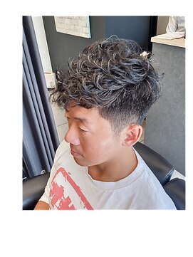 ヒロタ(HIROTA) スペイン風パーマスタイル