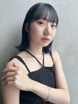 アイティー バイ アルバム 浦和店(IT by ALBUM) ナチュラルボブ_斜めバンググレージュカラーシルキー_29292