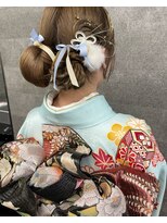 スノウ(SKNOW) 卒業式ヘアにオススメ！