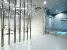 シー(shii..)の雰囲気（《口コミ平均4.9♪》グレイステンレスを基調とした非日常空間♪）