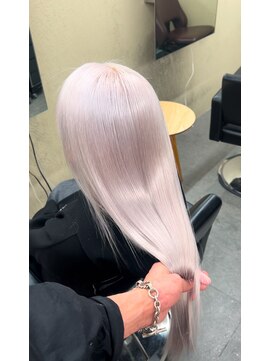 モニカ 原宿店(MONIQA) ホワイト