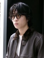 ノイ(noi)&nbsp;センターパートニュアンスパーマ刈り上げツーブロックメンズヘア