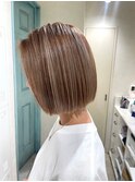 切りっぱなしハイライトカラーボブ[下北沢]