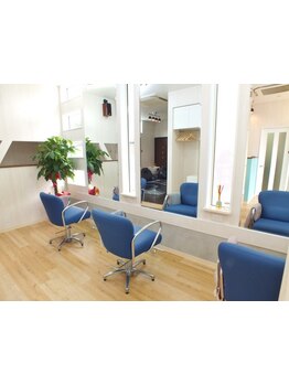 アットホームな雰囲気のプライベートサロンで、癒しのサロンタイムを楽しんでいただける＊