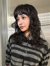 シアター(CIARTOR) 強めのウェーブパーマスタイル