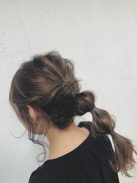 ワースホワイル(WORTH WHILE) たまねぎアレンジ/外ハネボブ/アッシュブラウン/ネオウルフ