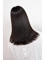 ホロ(holo-)&nbsp;つるりんちょ縮毛矯正