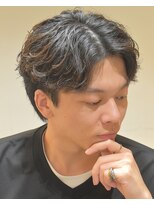 フリーク バーバーショップ 都島店(FREAK BARBER SHOP)&nbsp;黒髪フェザーパーマセンターパート
