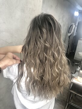 アポロ 横浜駅店(apollo) ハイバレイヤージュ