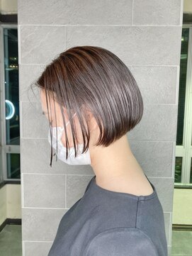 イロプラスソイ(iro + soi) ▲ミニボブ×ダークグレージュ▲