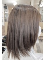 カットハウス はさみの部屋&nbsp;ミディアムボブ/ローレイヤー/内巻き/縮毛矯正/前髪あり