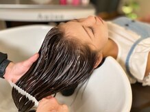 髪のダメージ＝「棒状空洞化」に基づき、それぞれの髪の状態にフィットしたサロントリートメントをご用意