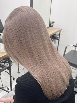 エイル 江坂(Eir) 【ケアブリーチ】【ブリーチ】【トリートメント】【髪質改善】