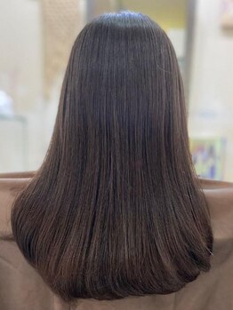 カペリマレーナ(Capelli Malena)の写真/こだわりの商材を使用した縮毛矯正で、持続性の良い自然なストレートに！パーマ戻しも対応可能◎