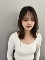 鎖骨ミディアムレイヤー
