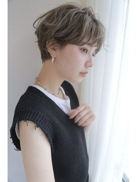 シアン バイ アルテフィーチェ(CYAN by artefice) ショートボブ  ショートカット　ハンサムショート　クビレボブ