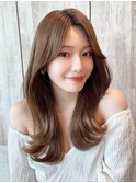後れ毛が可愛い顔周りハイレイヤーロングチェリーブラウン