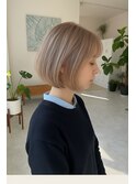 透明感ベージュのナチュラル内巻きボブ
