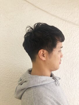 シトリ(ShitoRe) guest style 刈り上げパーマ