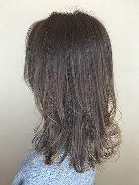 ヘアースペース ブイ(hair space V) ラベージュハイライトカラー